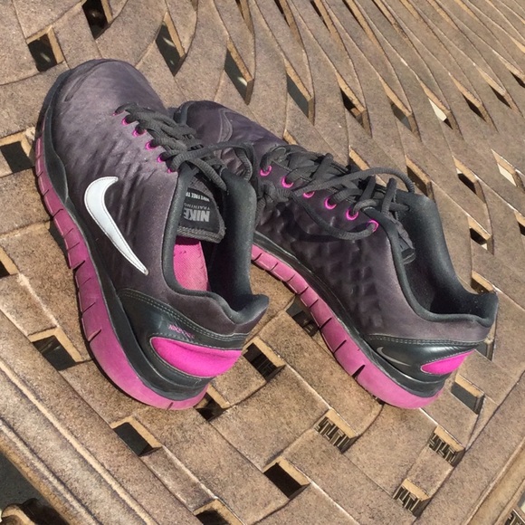 EUC Nike Free Tri Fit athletic running shoe CHOICE - Picture 8 of 16